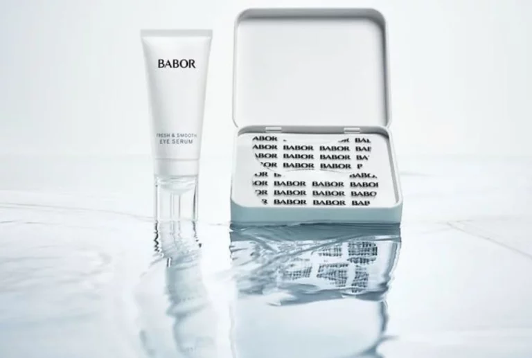 REUSABLE EYE PATCHES + INSTANT FRESH & SMOOTH EYE SERUM